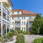 Residenz Unter Den Linden 33 公寓 *
