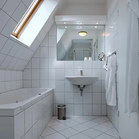 Residenz Unter Den Linden 33 Апартаменты *