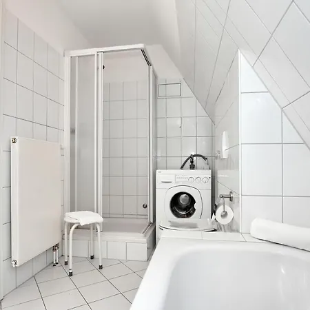 Апартаменты Residenz Unter Den Linden 33 *